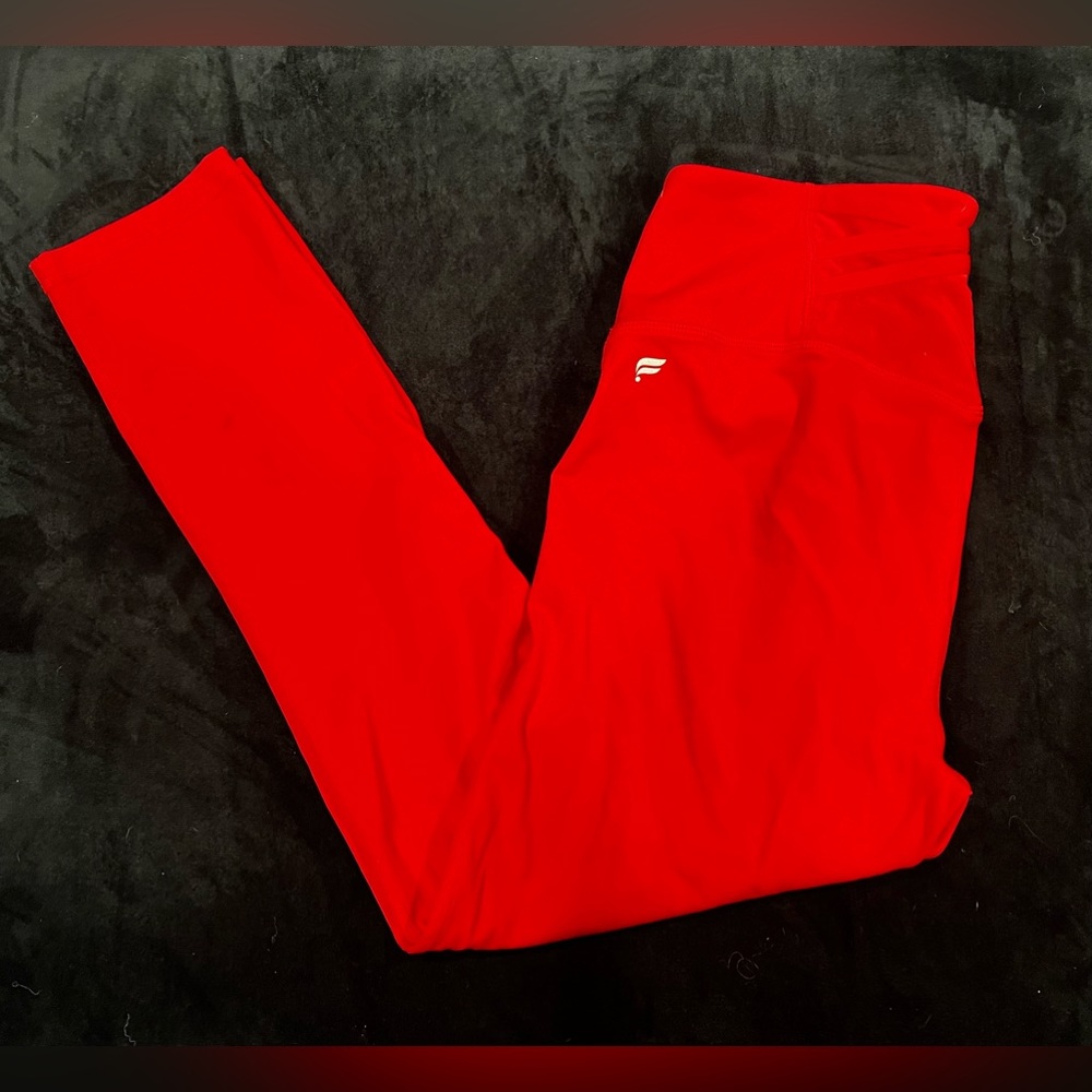 Fabletics Motion 365 high waist capri legging. Color Red, Size M